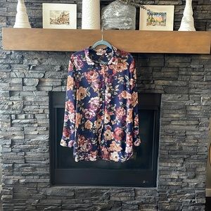 Gorgeous floral‎ blouse